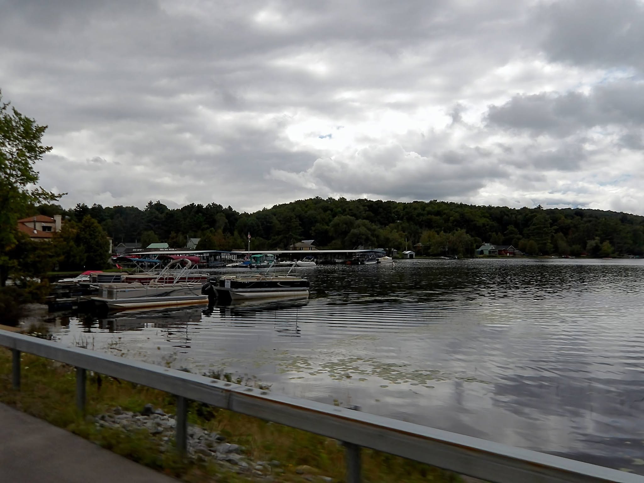 Tupperlake4