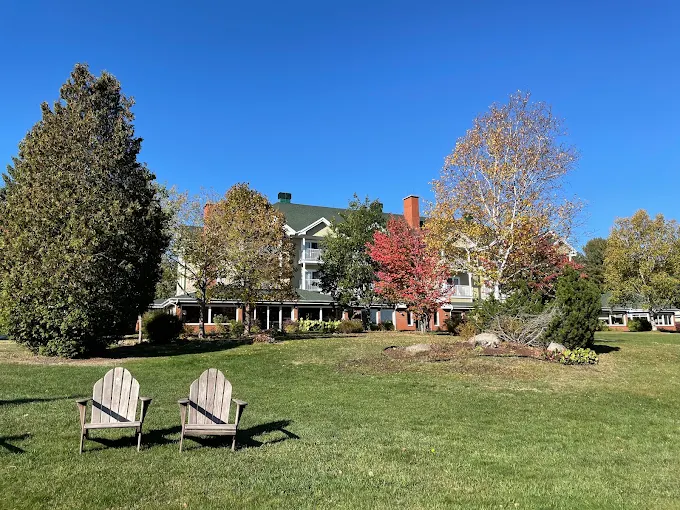 Auberge du Lac-à-l'Eau-Claire